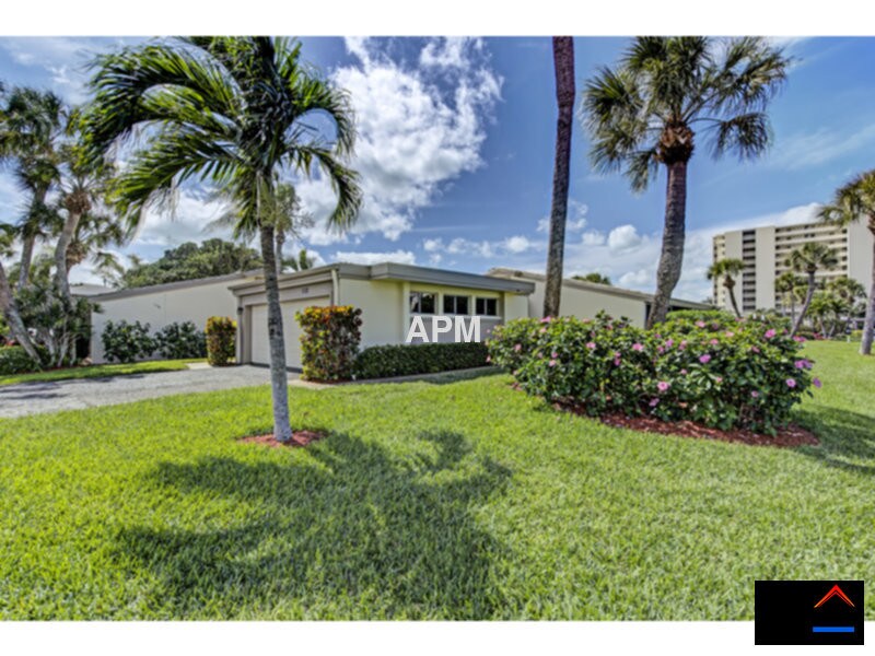 112 Whispering Sands Dr, Siesta Key, FL 34242 House Rental in Siesta