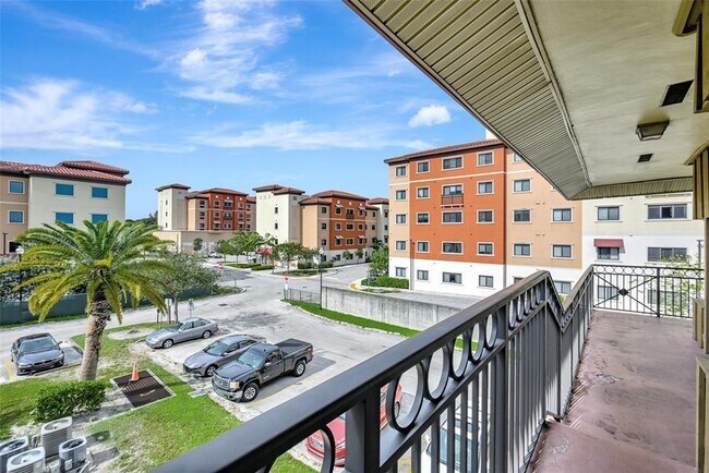 Foto del edificio - 4850 SW 63rd Terrace