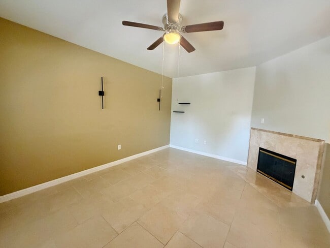 Building Photo - 5250 S Rainbow Blvd