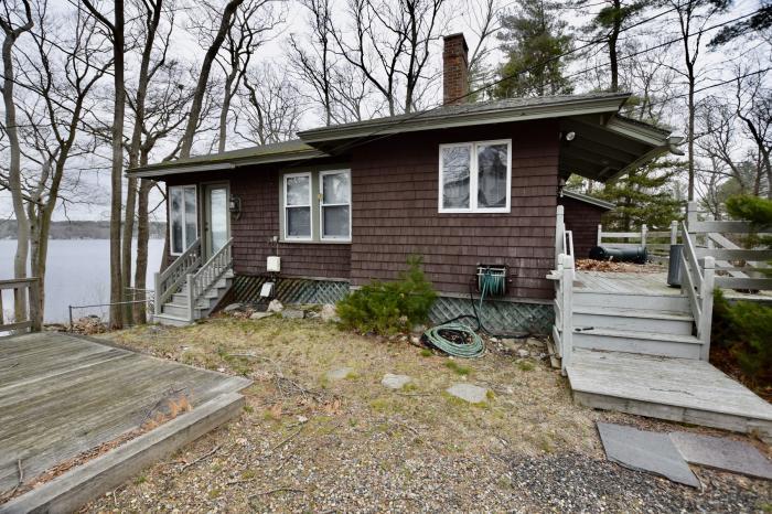 Foto principal - 3 bedroom in Lakeville MA 02347