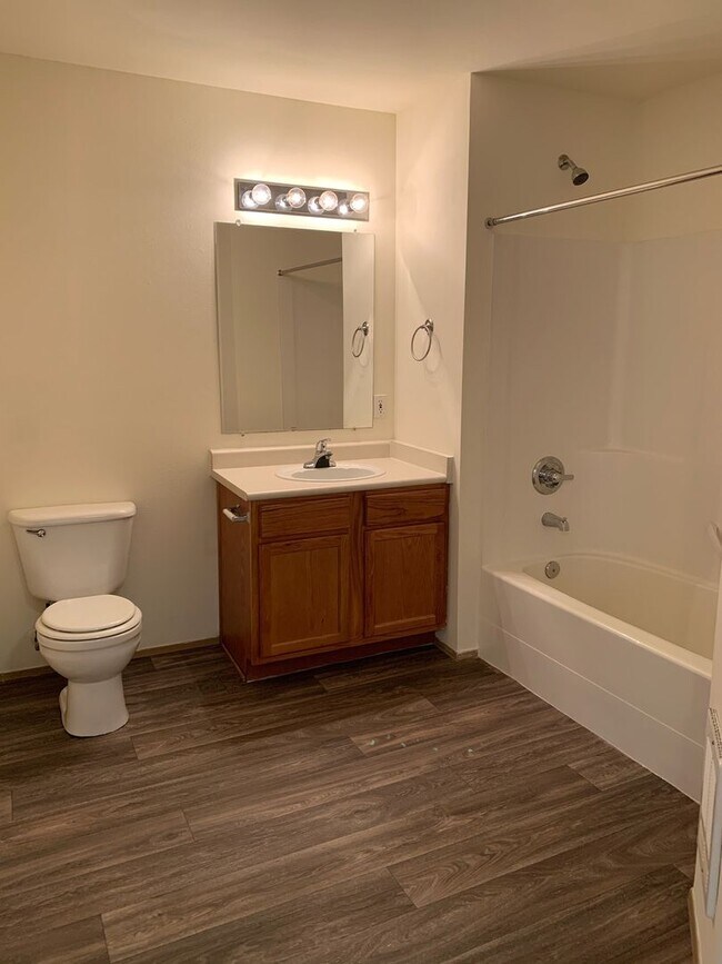 Building Photo - Your Home is Waiting!