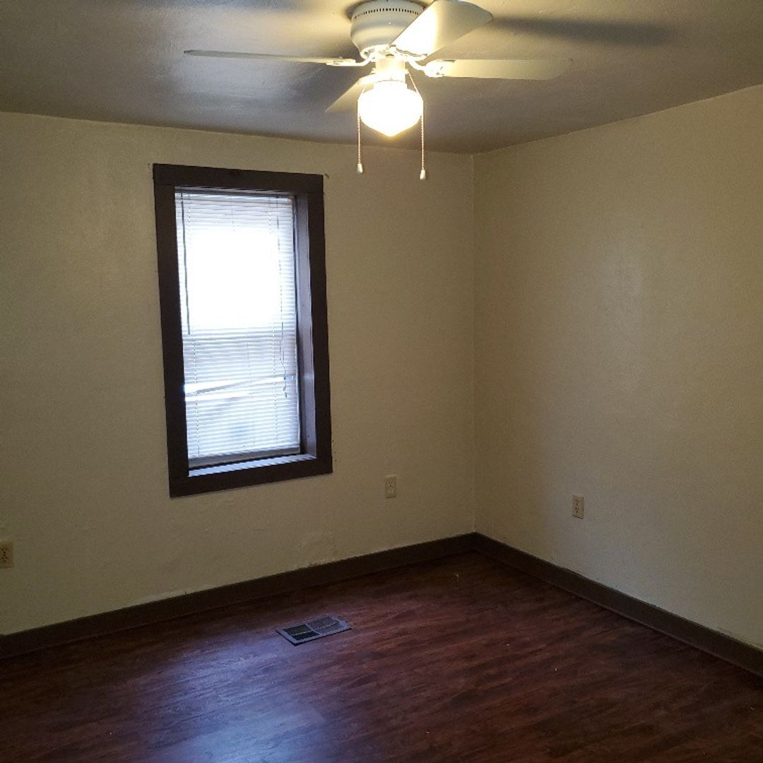 3812 Canton Ave Lorain, OH 44055 – photo 1
