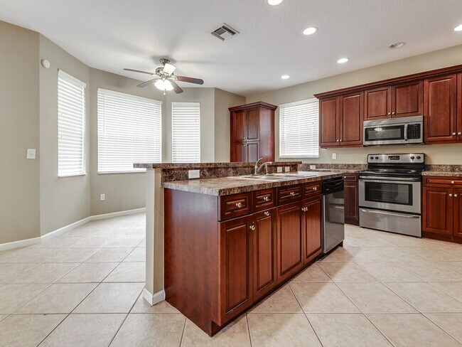 Building Photo - 1603 Briar Oak Dr