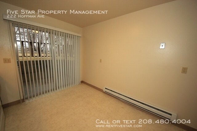 Foto del edificio - 222 Hoffman Ave