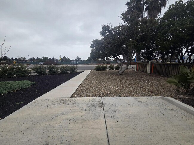 Foto del edificio - 1007 Bluebell Dr