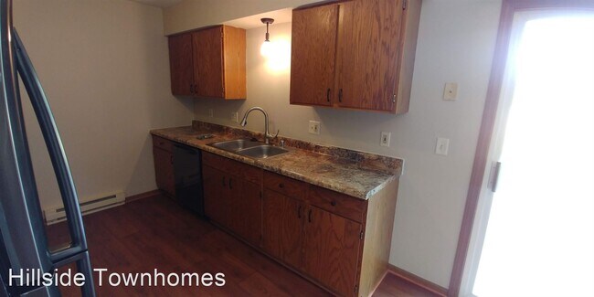 Foto del edificio - 3 br, 1.5 bath Apartment - 1516 Vogt Drive #7