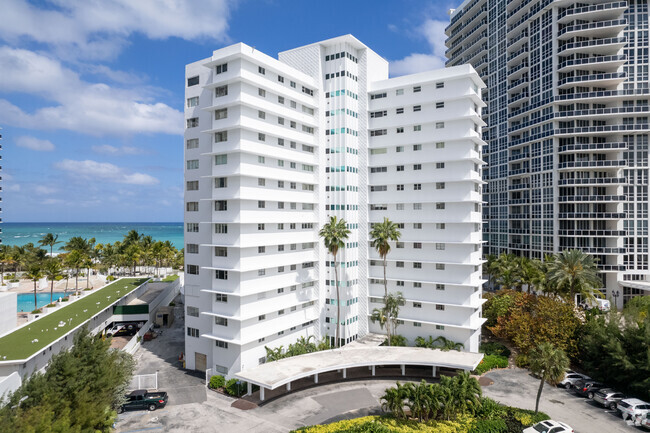 Building Photo - Carlton Terrace Condominium