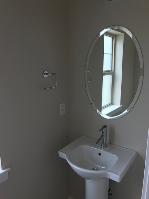 Building Photo - 701 Springside Ln