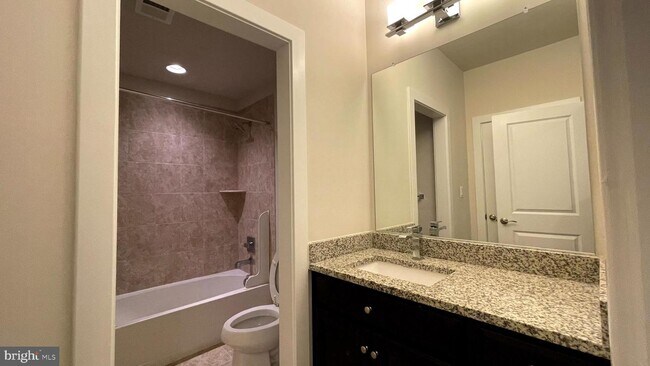 Foto del edificio - 8211 Miner St