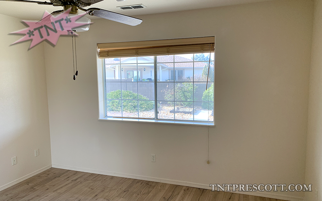 Building Photo - Home in Viewpoint West HOA