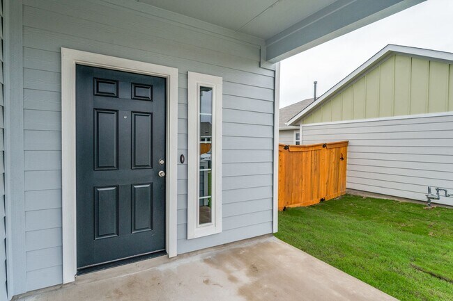 Foto del edificio - Welcome to this beautiful newer home locat...