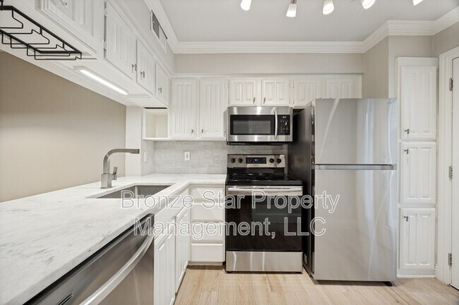 Building Photo - 5200 Martel Ave