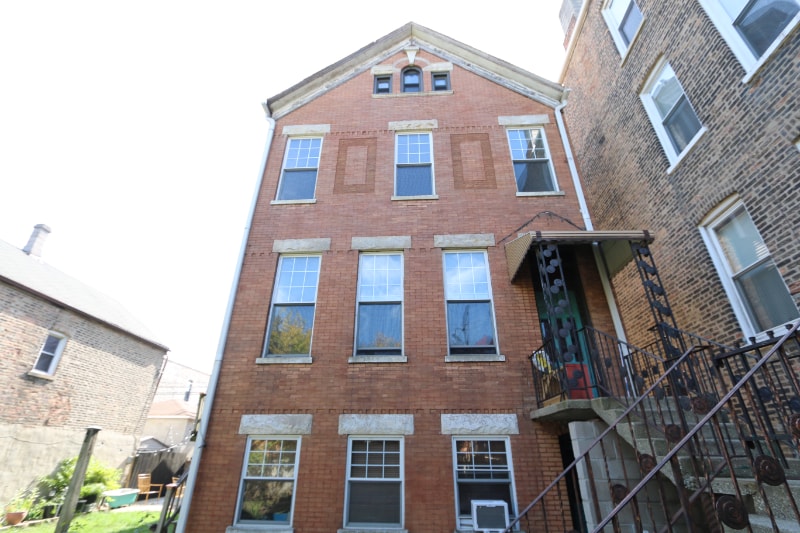 2023 W Coulter St Unit 2F, Chicago, IL 60608 Room for Rent in Chicago