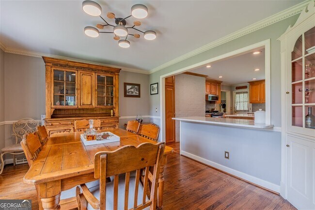 Foto del edificio - 227 W Lakeshore Dr