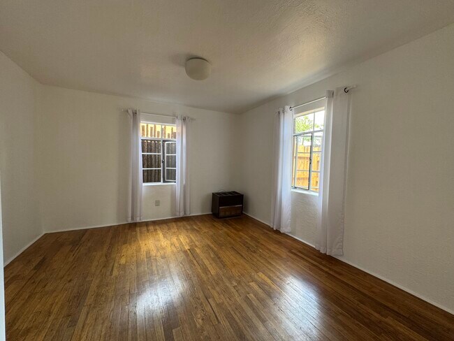 Foto del edificio - 506 Kathryn Ave