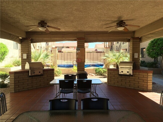 Foto del edificio - 2085 Mesquite Ave