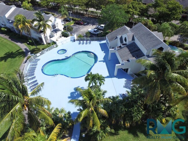 Foto del edificio - 3401 NW 44th St
