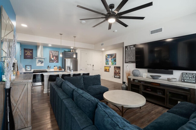 Foto del edificio - 3131 N Central Ave