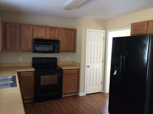 Foto del edificio - 4134 Robinwood Dr