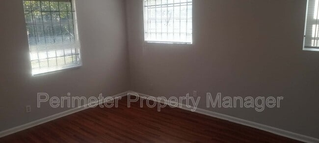 Foto del edificio - 9306 Gibson Ave