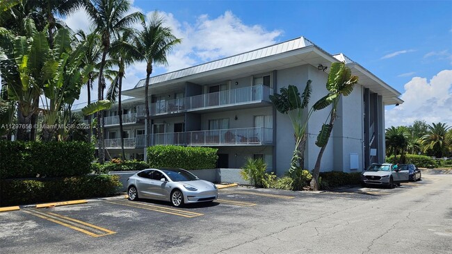 Building Photo - 7401 SW 82nd St