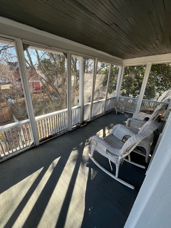 Building Photo - 310 Oakley St