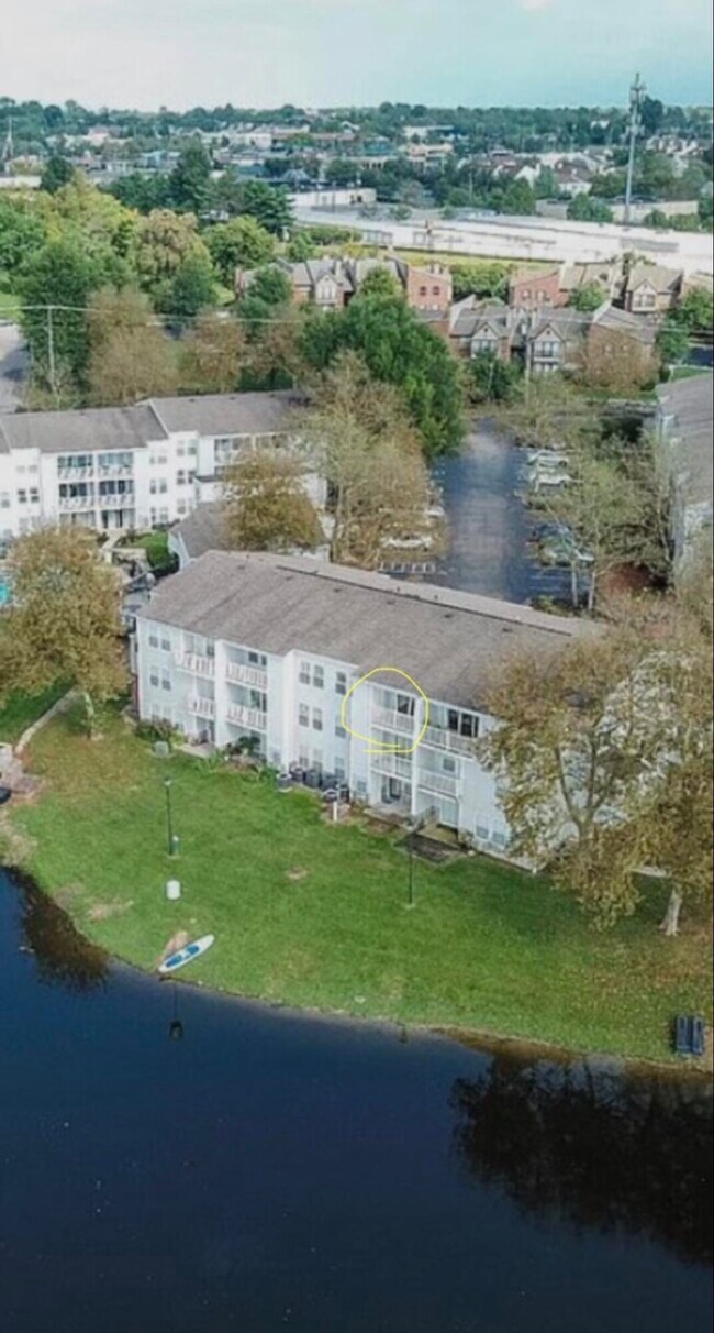 Foto del edificio - 2414 Lake Park Rd