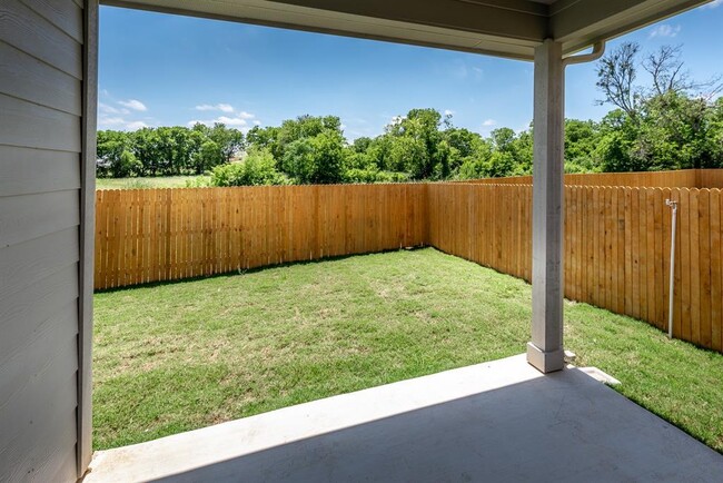 Foto del edificio - 6621 Kildare Dr