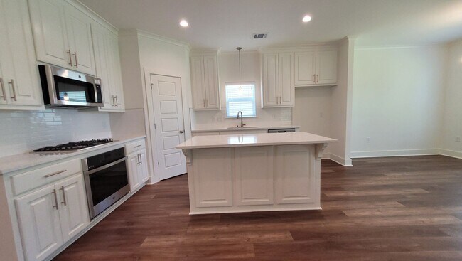 Foto del edificio - Beautiful 4 bedroom home in Ascension
