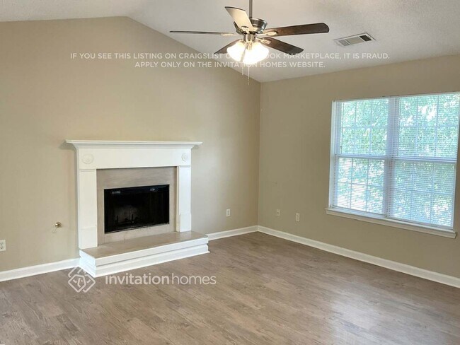 Foto del edificio - 4072 Olde Glen Cove
