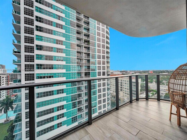 Foto del edificio - 121 NE 34th St