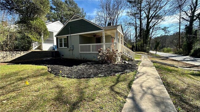 Foto del edificio - 1770 Springview Rd NW