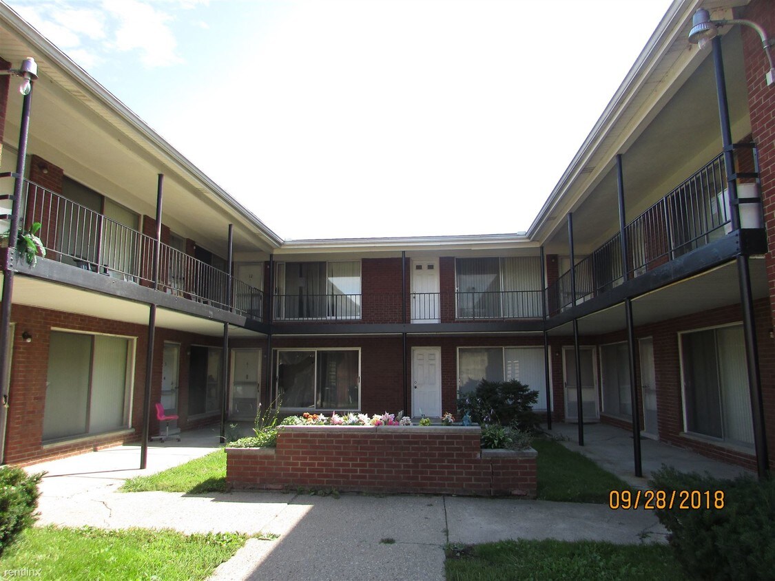Primary Photo - 10960 Balfour Rd