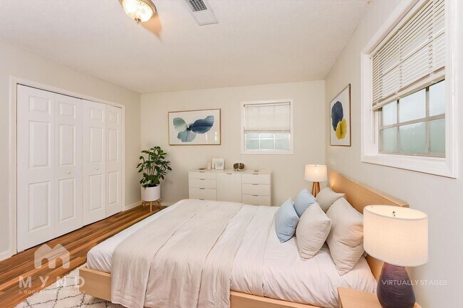 Foto del edificio - 1438 Cabin Hill Rd