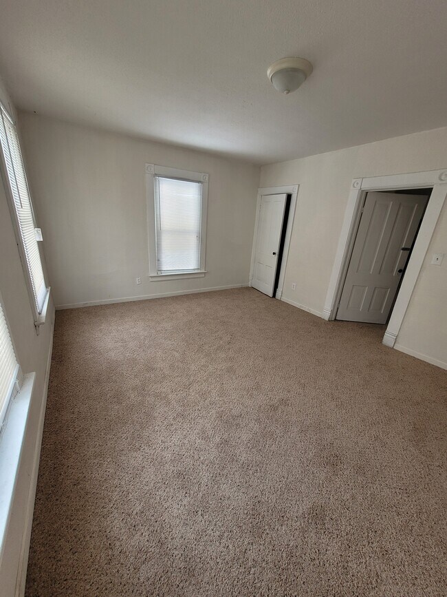 Bedroom - 604 Madison St