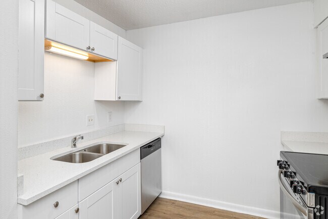 1 habitación, 1 baño - 772 pies cuadrados - Cocina - Willowbrook