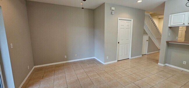 Foto del edificio - 2 Bedroom Townhouse in Cypress Landing – Available Now!