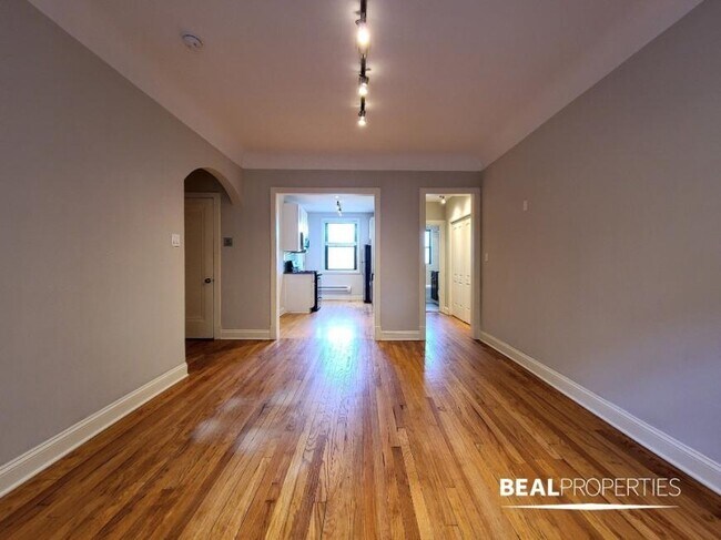 Building Photo - 0 bedroom in CHICAGO IL 60647