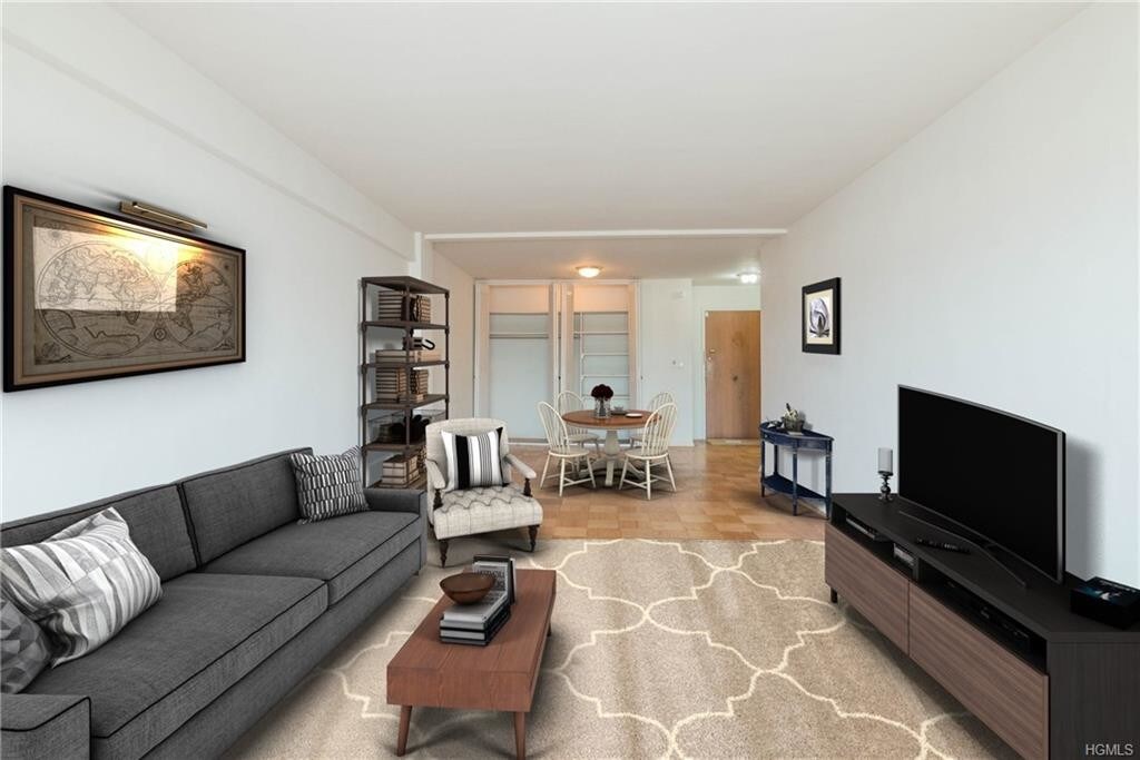 20 Old Mamaroneck Rd, White Plains, NY 10605 Apartments in White