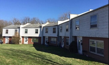 Building Photo - 162 Dorwyck Ln