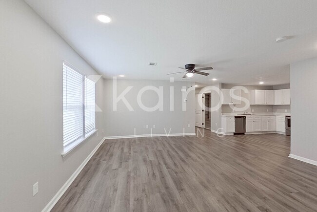 Foto del edificio - 156 Cottage Grove Rd