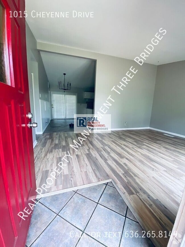 Building Photo - 1015 Cheyenne Dr