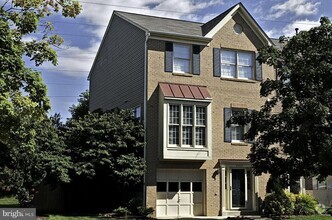 Building Photo - 6588 Morning Meadow Dr