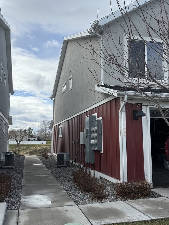 Foto del edificio - 564 Hal St