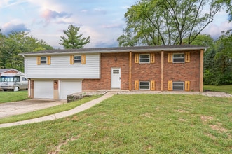 Building Photo - 9149 Wintergreen Dr