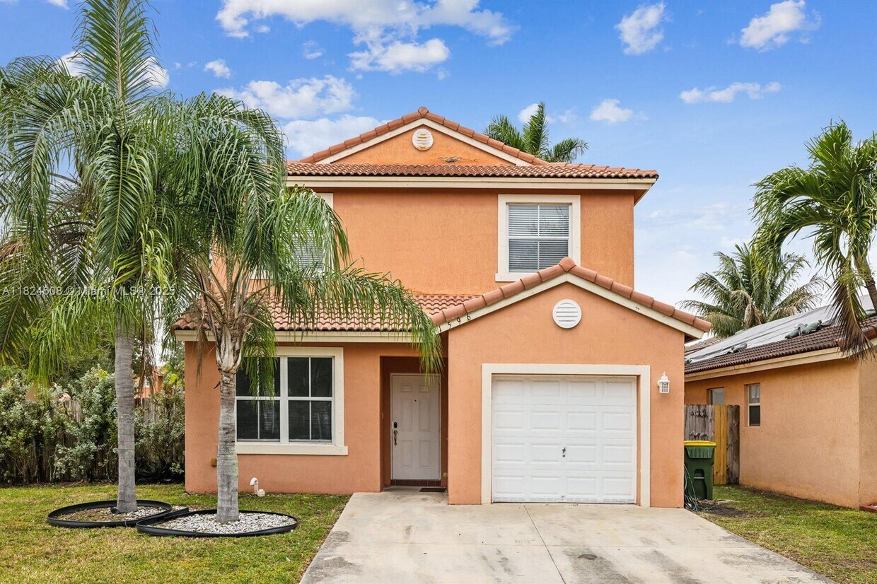 Foto principal - 1596 SE 20th Rd