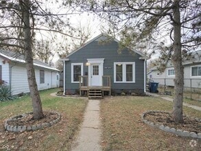 Building Photo - 4842 Hillside Ave
