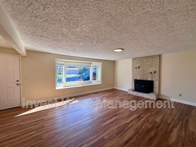 Foto del edificio - 6110 NW Garfield Ave