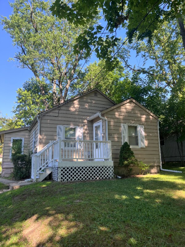 Foto principal - 3732 Madison St