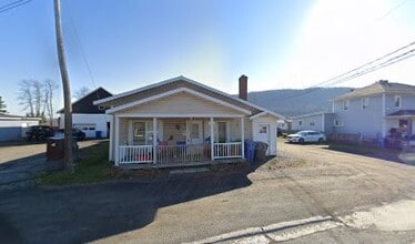 Building Photo - 3744 Rue Principale